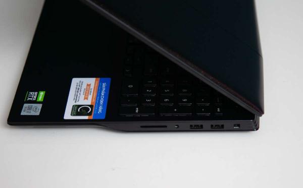 Laptop Dell Gaming G5 - ket noi da dang.jpg