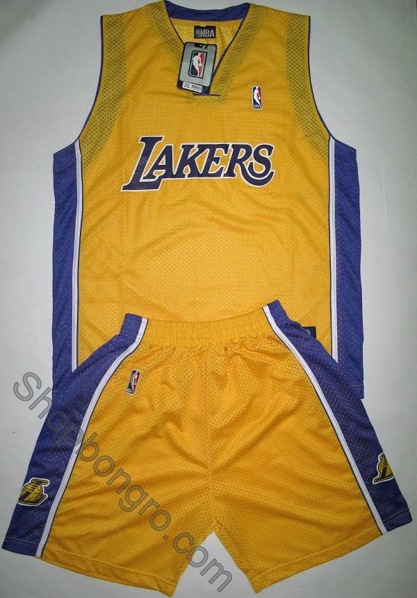 Bo_Lakers_vang_01.jpg