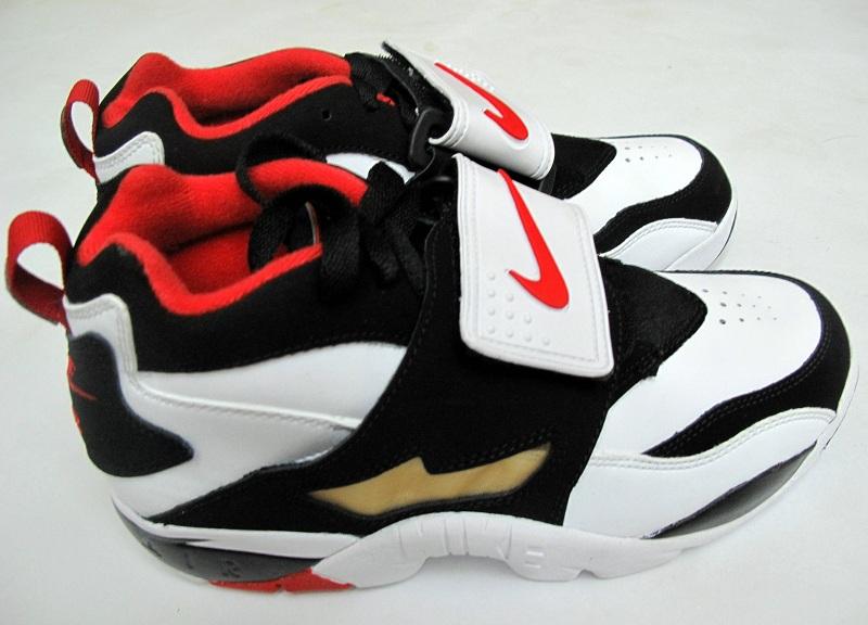 Nike_diamond_turf_2.JPG